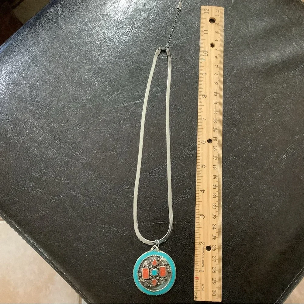 Boho Western Chic Turquoise and Orange Medallion Pendant Necklace. NWT - Picture 4 of 6
